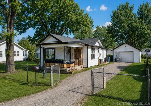 Photo 2 of Single family home for sale at 4639 S 32nd Westavenue, Tulsa, OK 74107 | MLS# 2624374 | Listing updated on 2026-09-08
