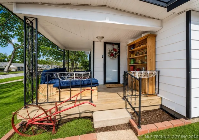 Photo 3 of Single family home for sale at 4639 S 32nd Westavenue, Tulsa, OK 74107 | MLS# 2624374 | Listing updated on 2026-09-08