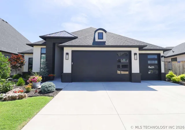 Photo 1 of Sale Pending at 12635 S Granite Ave, Bixby, OK 74008 | MLS# 2624380 | Listing updated on 2026-09-15