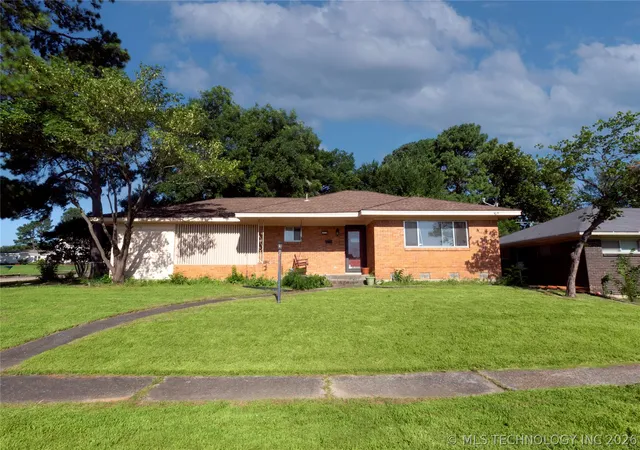Photo 1 of Single family home for sale at 1715 Louise Dr, Mc Alester, OK 74501 | MLS# 2624363 | Listing updated on 2026-09-14