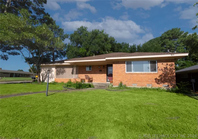 Photo 2 of Single family home for sale at 1715 Louise Dr, Mc Alester, OK 74501 | MLS# 2624363 | Listing updated on 2026-09-14