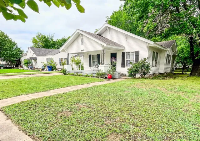 Photo 1 of Single family home for sale at 1019 S Stockton, Ada, OK 74820 | MLS# 2624126 | Listing updated on 2026-08-31