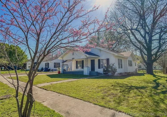 Photo 2 of Single family home for sale at 1019 S Stockton, Ada, OK 74820 | MLS# 2624126 | Listing updated on 2026-08-31