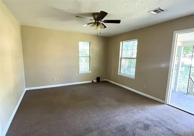 Photo 3 of Sale Pending at 1121 D St SE, Ardmore, OK 73401 | MLS# 2624391 | Listing updated on 2026-09-04