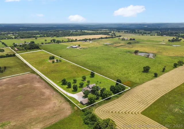 Photo 2 of Sale Pending at 58499 S 700 Road, Watts, OK 74964 | MLS# 2624394 | Listing updated on 2026-09-11