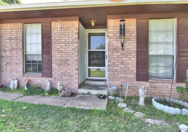 Photo 2 of Single family home for sale at 1431 S 123rd Eastplace, Tulsa, OK 74128 | MLS# 2624427 | Listing updated on 2026-09-14