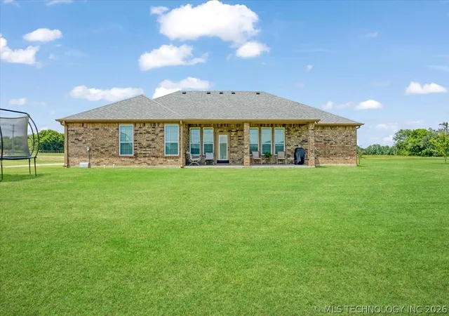 Photo 3 of Single family home for sale at 46 Blackberry, Durant, OK 74701 | MLS# 2624418 | Listing updated on 2026-09-25