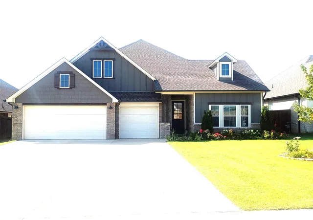 Photo 1 of Single family home for sale at 2057 E 130th Street S, Jenks, OK 74037 | MLS# 2624444 | Listing updated on 2026-09-13