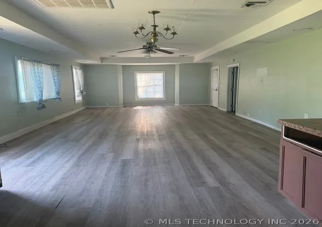 Photo 3 of Single family home for sale at 318 S Pecan St, Nowata, OK 74048 | MLS# 2624480 | Listing updated on 2026-09-24