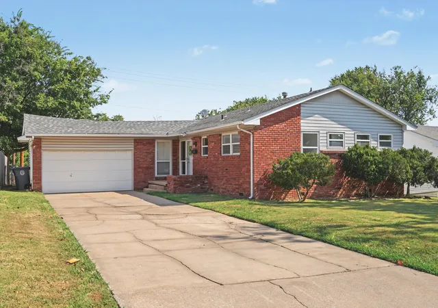 Photo 2 of Single family home for sale at 5929 E 26th Street, Tulsa, OK 74114 | MLS# 2623811 | Listing updated on 2026-09-07