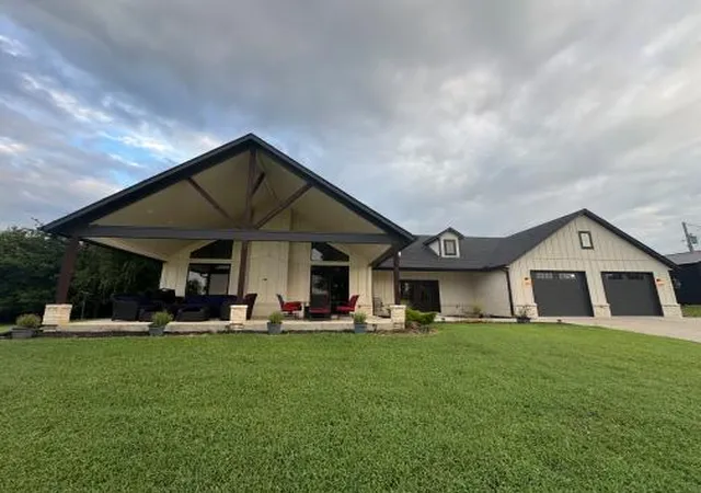 Photo 2 of Single family home for sale at 16064 S 4210 Road, Claremore, OK 74017 | MLS# 2624490 | Listing updated on 2026-09-18