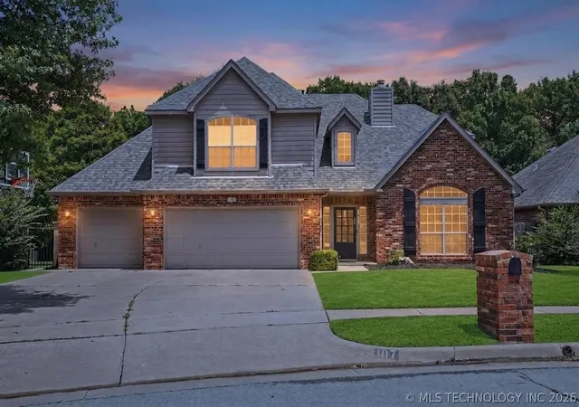 Photo 1 of Sale Pending at 107 S Yellowood Ave, Broken Arrow, OK 74012 | MLS# 2624477 | Listing updated on 2026-09-09