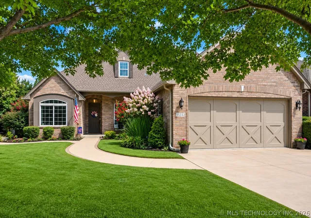 Photo 3 of Single family home for sale at 1532 W Trenton St, Broken Arrow, OK 74012 | MLS# 2624511 | Listing updated on 2026-09-15