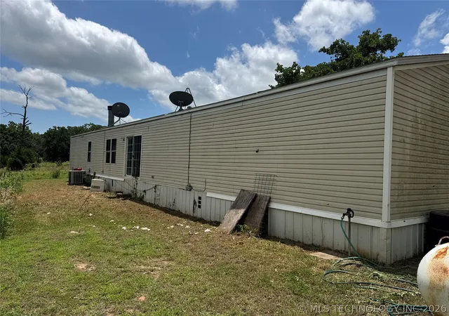 Photo 3 of Manufactured home for sale at 17225 S 299th Westavenue, Bristow, OK 74010 | MLS# 2623292 | Listing updated on 2026-09-12