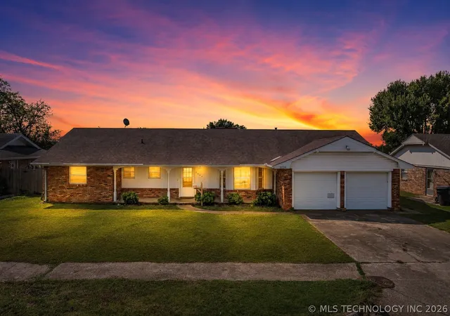 Photo 1 of Sale Pending at 2026 11th Avenue Nw, Ardmore, OK 73401 | MLS# 2624594 | Listing updated on 2026-09-13