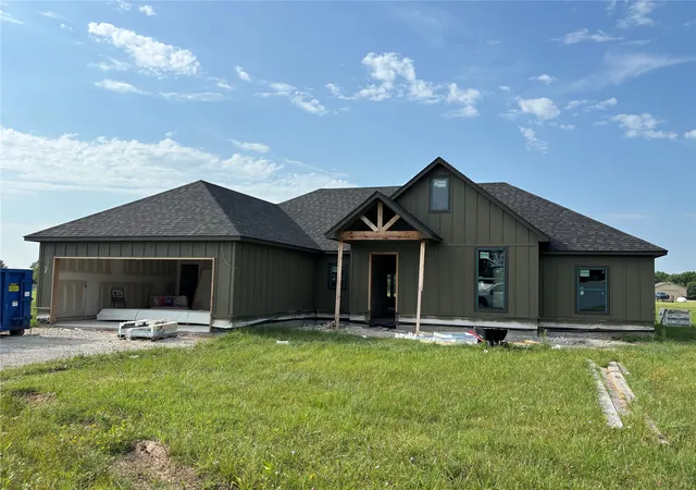 Photo 3 of Single family home for sale at 103 Keystone Ct, Pryor, OK 74361 | MLS# 2624529 | Listing updated on 2026-09-02