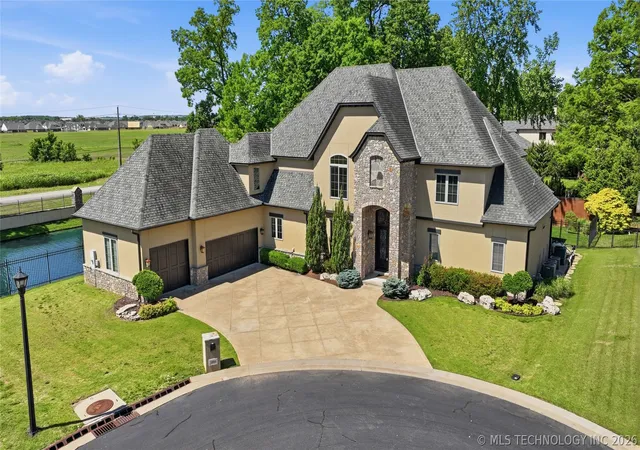 Photo 1 of Single family home for sale at 12014 S Kingston Pl, Tulsa, OK 74137 | MLS# 2624666 | Listing updated on 2026-09-09