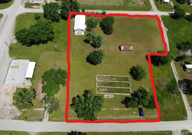 Photo 1 of Single family home for sale at 116 E 4th Street, Wynona, OK 74084 | MLS# 2624670 | Listing updated on 2026-09-08