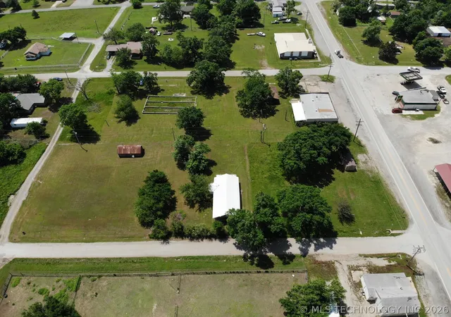 Photo 4 of Single family home for sale at 116 E 4th Street, Wynona, OK 74084 | MLS# 2624670 | Listing updated on 2026-09-08