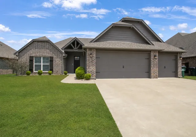 Photo 2 of Single family home for sale at 13735 N 130th Avenue E, Collinsville, OK 74021 | MLS# 2624643 | Listing updated on 2026-09-08