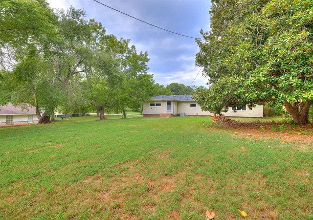 Photo 3 of Single family home for sale at 514 W Wichita Ave, Cleveland, OK 74020 | MLS# 2624724 | Listing updated on 2026-08-31