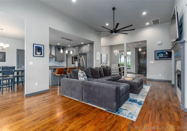 Photo 3 of Sale Pending at 2523 W New Orleans Pl, Broken Arrow, OK 74011 | MLS# 2624672 | Listing updated on 2026-09-02