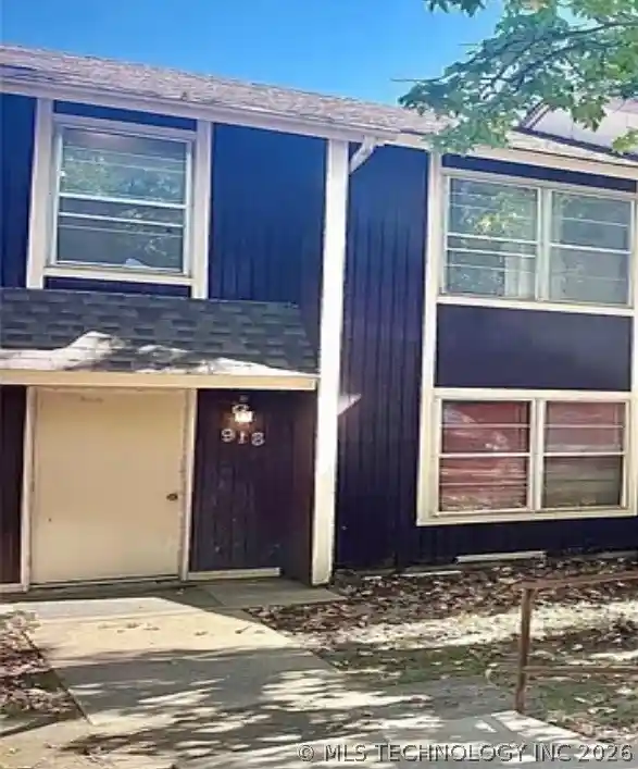Listing Photo 1 - Condo for sale in 4715 SE Adams Blvd located at 4715 SE Adams Blvd, Bartlesville, OK 74006 - Unit #918-C