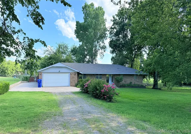 Photo 2 of Sale Pending at 5415 E 35th Street S, Muskogee, OK 74403 | MLS# 2624163 | Listing updated on 2026-09-03