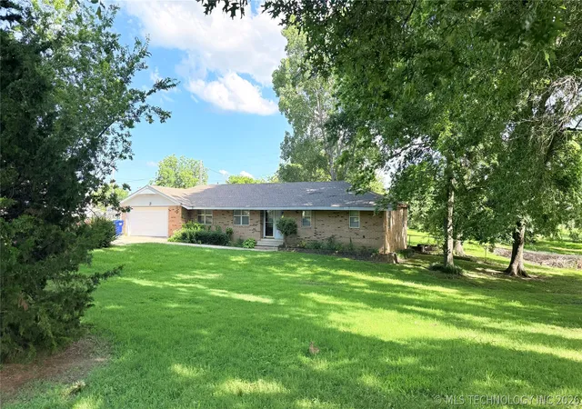 Photo 3 of Sale Pending at 5415 E 35th Street S, Muskogee, OK 74403 | MLS# 2624163 | Listing updated on 2026-09-03