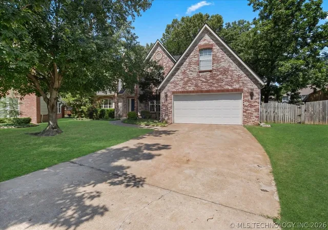 Photo 3 of Single family home for sale at 8804 S 91st Eastavenue, Tulsa, OK 74133 | MLS# 2624783 | Listing updated on 2026-09-14