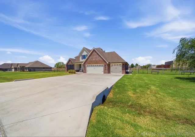 Photo 2 of Single family home for sale at 7109 E 143rd Street, Collinsville, OK 74021 | MLS# 2624673 | Listing updated on 2026-10-01