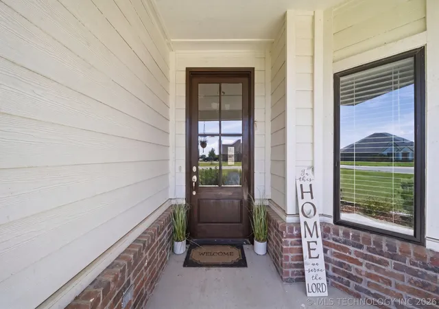 Photo 3 of Single family home for sale at 7109 E 143rd Street, Collinsville, OK 74021 | MLS# 2624673 | Listing updated on 2026-10-01