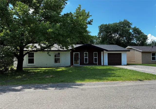 Photo 1 of Single family home for sale at 517 W Park St, Wagoner, OK 74467 | MLS# 2624884 | Listing updated on 2026-09-14