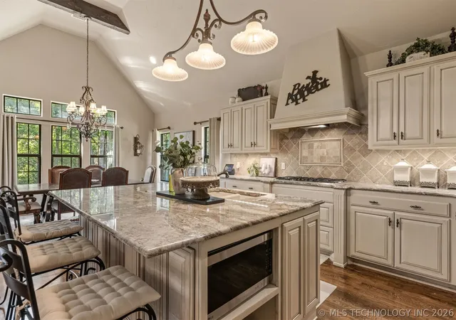 Photo 3 of Single family home for sale at 6920 W 42nd Street, Tulsa, OK 74107 | MLS# 2624650 | Listing updated on 2026-09-14