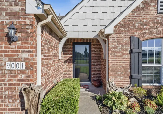 Photo 3 of Single family home for sale at 9001 N 156th Eastplace, Owasso, OK 74055 | MLS# 2624542 | Listing updated on 2026-10-02