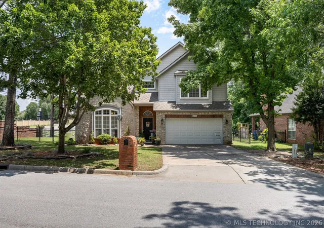 Photo 2 of Single family home for sale at 8105 S 86th Avenue, Tulsa, OK 74133 | MLS# 2624916 | Listing updated on 2026-09-08
