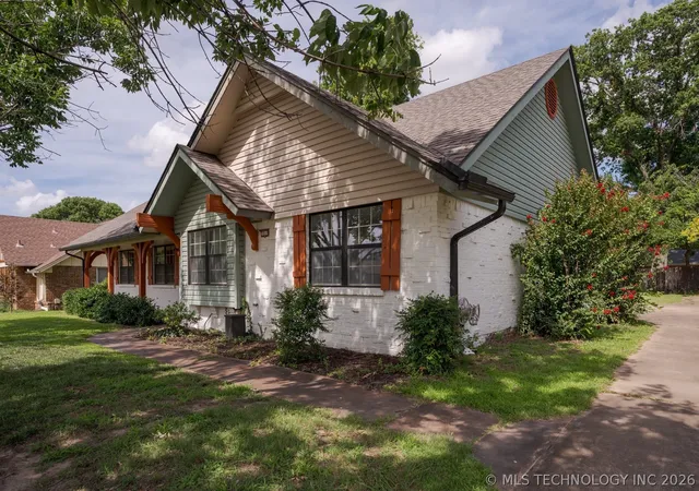 Photo 2 of Single family home for sale at 5511 S 66th East Ave, Tulsa, OK 74145 | MLS# 2624930 | Listing updated on 2026-08-29