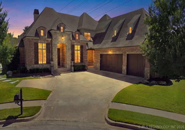 Photo 1 of Single family home for sale at 8007 S Galveston Ct, Tulsa, OK 74132 | MLS# 2624965 | Listing updated on 2026-09-06