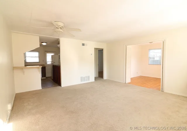 Listing Photo 4 - Condo for sale in building located at 3806 S Rockford Eastavenue, Tulsa, OK 74105 - Unit #D