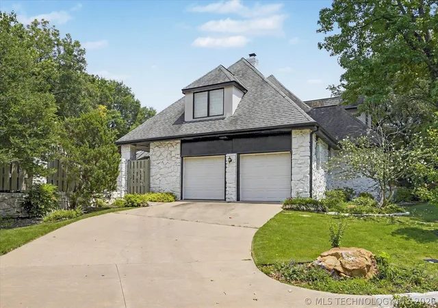Photo 4 of Single family home for sale at 7449 S Indianapolis Ave, Tulsa, OK 74136 | MLS# 2624945 | Listing updated on 2026-09-08