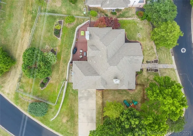 Photo 4 of Single family home for sale at 5541 E 77th Street, Tulsa, OK 74136 | MLS# 2625106 | Listing updated on 2026-09-14