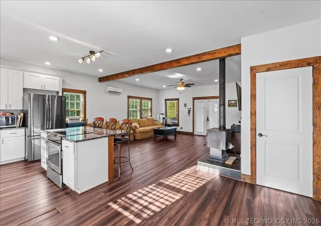 Photo 2 of Single family home for sale at 17312 S 153rd West Ave, Sapulpa, OK 74066 | MLS# 2624886 | Listing updated on 2026-09-05