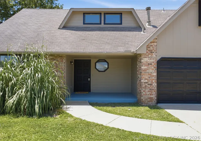 Photo 3 of Single family home for sale at 2007 S Missouri Ct, Claremore, OK 74019 | MLS# 2623542 | Listing updated on 2026-09-01
