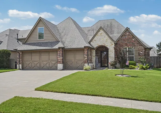 Photo 1 of Sale Pending at 306 W 127th Place S, Jenks, OK 74037 | MLS# 2624735 | Listing updated on 2026-08-29