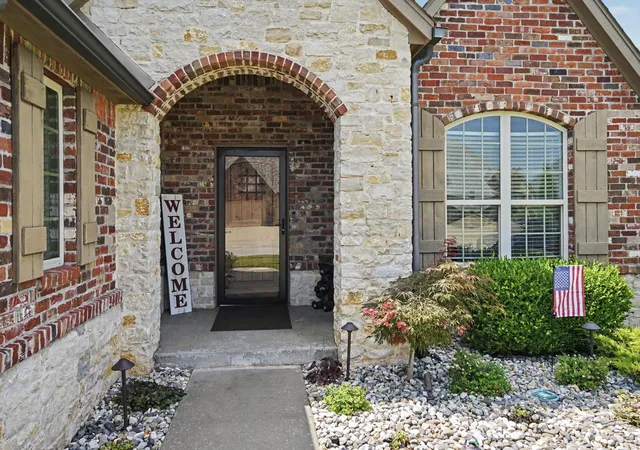 Photo 3 of Sale Pending at 306 W 127th Place S, Jenks, OK 74037 | MLS# 2624735 | Listing updated on 2026-08-29