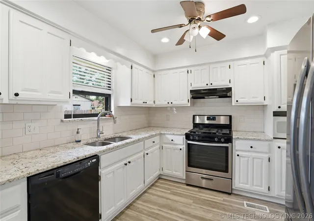 Photo 4 of Sale Pending at 1809 S 84th East Ave, Tulsa, OK 74112 | MLS# 2625155 | Listing updated on 2026-09-01
