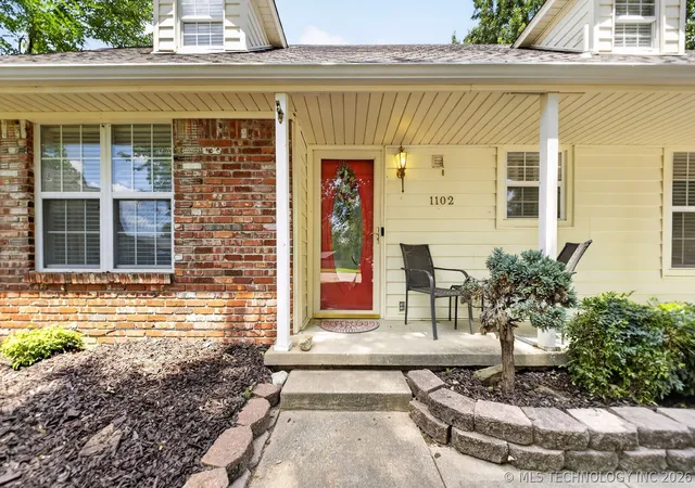 Photo 3 of Single family home for sale at 1102 W 20th Street, Claremore, OK 74017 | MLS# 2624559 | Listing updated on 2026-09-02