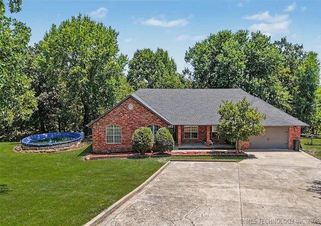 Photo 1 of Single family home for sale at 17094 W 795 Road, Tahlequah, OK 74464 | MLS# 2625194 | Listing updated on 2026-09-02