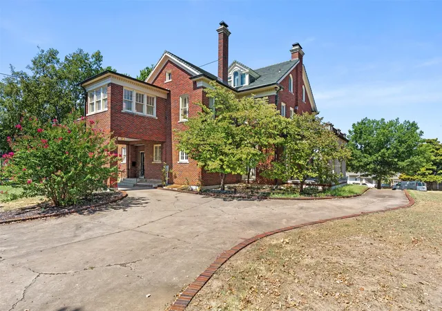 Photo 2 of Single family home for sale at 535 E 14th Street, Bartlesville, OK 74003 | MLS# 2624521 | Listing updated on 2026-09-14