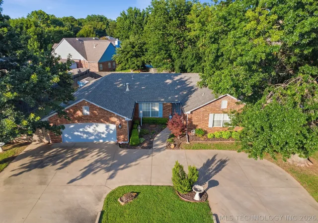 Photo 3 of Single family home for sale at 9867 S Maybelle Ave, Jenks, OK 74037 | MLS# 2625070 | Listing updated on 2026-08-30
